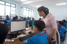 Hanoï vise 50 % des établissements scolaires appliquant l’IA d’ici 2030. Photo d’illustration : VNA