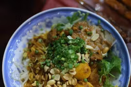 La soupe de nouilles « Mỳ Quảng». Photo : VNA