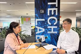 Le professeur Nghiêm Duc Long, directeur du Centre de l’environnement et de l’eau de l’Université de Technologie de Sydney (UTS) et président de l’Association des intellectuels et experts vietnamiens en Australie lors d'un entretien accordé à l’Agence vietnamienne d’Information. Photo : VNA