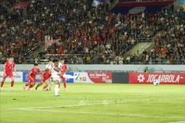 Xuan Son ouvre le score pour le Vietnam sur penalty à la 68e minute. (Photo : VNA)