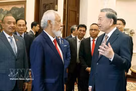 Le Premier ministre de la République démocratique du Timor-Leste, Kay Rala Xanana Gusmão et le secrétaire général du Parti communiste du Vietnam et président, Tô Lâm (droite). Photo : VNA