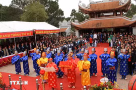 Cérémonie d’ouverture de l’écriture (Khai bút) au temple dédié à Chu Van An, à Chí Linh, Hai Phong. (Photo : VNA)