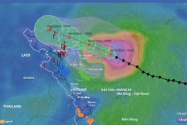 Le typhon Matmo, onzième tempête en Mer Orientale, devrait frapper Quang Ninh dans la nuit du 5 octobre. Photo : Screenshot
