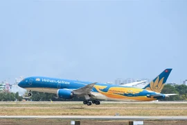Dans le classement de 2026, Vietnam Airlines figure aux côtés de compagnies aériennes internationales de premier plan telles qu'Emirates, Etihad Airways, Singapore Airlines et All Nippon Airways, ce qui souligne son rayonnement international croissant. Photo fournie par la compagnie aérienne