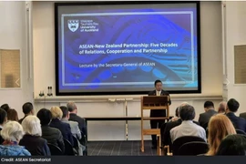 Le secrétaire général de l'ASEAN, Kao Kim Hourn, s'exprime à l'Université d'Auckland. (Photo : Secrétariat de l'ASEAN)