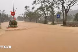 Le PM demande renforcer la préparation aux inondations dans le Centre. Photo : VNA
