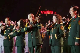 Ouverture d'une exposition sur les 80 ans de culture et d'art de l'Armée à Hanoi