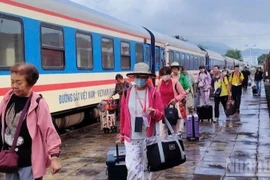 On s'attend à une forte hausse de la demande de voyages pendant les quatre jours de congé du Nouvel An. Photo : Nhandan online