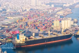 Le port de Quy Nhon, principal point d'entrée pour les importations et les exportations des Hauts Plateaux du Centre et point de départ du réseau logistique de la province de Gia Lai. Photo : VNA