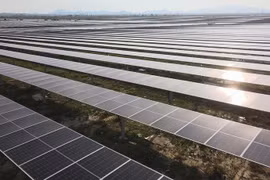Station solaire photovoltaïque financée par la BAD dans la province de Kampong Chhnang au Cambodge (Photo : BAD)