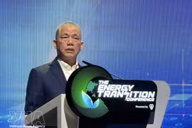Le vice-Premier ministre et ministre malaisien de la Transition énergétique et de la Transformation de l'eau, Seri Fadillah Yusof, s'exprime lors de la Conférence sur la transition énergétique 2026 (ETCon26) à Kuala Lumpur le 3 juin. (Photo : VNA)