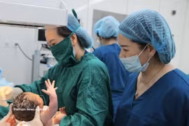 Le deuxième site de l’Hôpital central de gynécologie-obstétrique, une fois opérationnel, contribuera non seulement à réduire la surcharge du premier site, mais aussi à permettre à l’hôpital de développer davantage de techniques spécialisées et de services médicaux de haute qualité. (Photo :VNA)