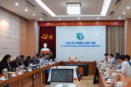 Lors de la séance de travail (Photo : Administration météorologique et hydrologique du Vietnam)