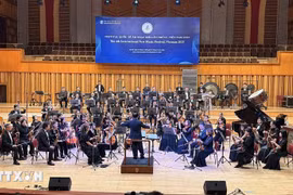 Un numéro lors du Festival international de musique nouvelle Asie-Europe 2025. Photo : VNA
