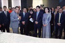 Le président Luong Cuong et son épouse visitent le Grand Musée égyptien. Photo : VNA