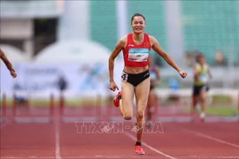 Quach Thi Lan a décroché l'or au 400 m haies féminin. Photo : VNA