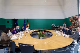 La délégation vietnamienne a eu des entretiens avec Bodo Ramelow, vice-président du Bundestag, Malte Kaufmann. Photo : VNA 