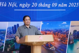 Le Premier ministre Pham Minh Chinh lors de la sixième réunion du Conseil de coordination de la région du delta du fleuve Rouge. Photo : VNA
