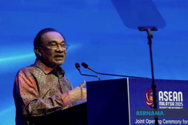 Le Premier ministre malaisien Anwar Ibrahim s'exprime lors de la cérémonie d'ouverture de la 43e réunion des ministres de l'énergie de l'ASEAN (AMEM-43) Photo ; Bernama