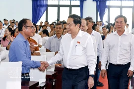 Le président de l'Assemblée nationale, Tran Thanh Man, rencontre des électeurs de Hô Chi Minh-Ville. (Photo : VNA)