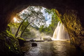 De nombreux voyageurs vietnamiens aiment organiser eux-mêmes leur voyage, même si cela prend beaucoup de temps. Photo fournie par Booking.com