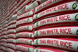 Des sacs de riz stockés dans une usine à Bangkok.
