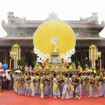 Le 2569e anniversaire de Bouddha célébré dans l'ancienne capitale de Huê Photo: VNA