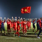 L’équipe U17 du Vietnam célèbre sa victoire contre la Malaisie lors des qualifications pour la la Coupe d’Asie U17 de l’AFC 2026. Photo : VFF