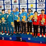 Le tireur Pham Quang Huy et ses coéquipiers ont remporté la médaille de bronze pour l'équipe vietnamienne de tir. Photo : thethao.sggp.org.vn