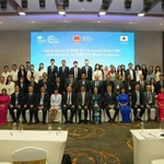 Les délégués participant à la conférence posent pour une photo de groupe. Photo: baoquocte.vn