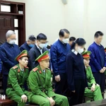 Les prévenus lors du procès l’affaire du groupe Phuc Son. Photo : VNA