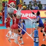 Les joueuses vietnamiennes et russes lors de la finale de la Coupe Ferroli VTV 2025. Photo : VNA