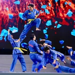 Démonstration de vovinam lors de la cérémonie d'ouverture du Festival international des arts martiaux de Hô Chi Minh-Ville 2024. Photo : thanhnien.vn