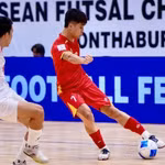 Nguyên Da Hai (numéro 7) a inscrit deux buts, contribuant à la victoire 4-0 du Vietnam face au Myanmar lors du match d'ouverture du Championnat d'Asie du Sud-Est de futsal, en Thaïlande, le 6 avril. Photo : FA