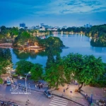 Le lac Hoàn Kiêm (lac de l'Épée restituée) vu d'en haut. Photo: VNA