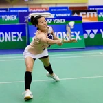 Nguyên Thuy Linh se qualifie pour les quarts de finale de l’Orléans Masters 2026 après avoir surclassé Lo Sin Yan Happy (Hong Kong) lors du deuxième match le 19 mars. Photo: thanhnien.vn