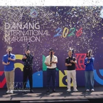 Lors de la cérémonie d'ouverture du Marathon international de Dà Nang 2026. Photo : VNA