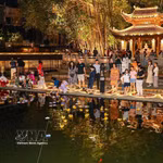 La Nuit du Festival des lanternes de Hô Van, au Temple de la Littérature, à Hanoi. Photo: VNA