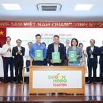 Des délégués assistent à la cérémonie de signature lors du lancement du projet Green Hero Solution à Hô Chi Minh-Ville, le 12 mars. Photo : Organisateurs