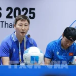 L’entraîneur de l’équipe nationale vietnamienne Kim Sang-sik lors de la conférence de presse avant la finale de football masculin des 33es Jeux d’Asie du Sud-Est (SEA Games 33). Photo: VNA