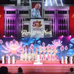 Spectacle musical lors de l'émission télévisée spéciale en direct, à Hô Chi Minh-Ville, le 2 juillet. Photo: VNA