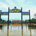 La Cité pourpre interdite de Huê a été gravement inondée lors la récente crue majeure. Photo : TPO