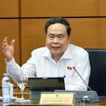 Le président de l’Assemblée nationale, Trân Thanh Mân, s’exprime lors d’un débat en groupe sur le projet de loi amendée sur la vulgarisation et l’éducation juridiques, dans le cadre de la première session extraordinaire de la 16e législature, le 4 août. Photo : VNA