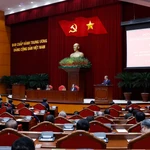 Le secrétaire général du Parti, Tô Lâm, rencontre les membres des sous-comités chargés de préparer le 14e Congrès national du Parti et du Comité directeur chargé d’examiner les questions théoriques et pratiques liées au processus de rénovation mené au Vietnam depuis quatre décennies. Photo: VNA