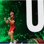 L’athlète vietnamien Nguyên Thành Duy remporte la médaille d’or en haltérophilie. Photo : AWF