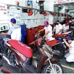 Les contrôles d’émissions des motocyclettes doivent être effectués par des centres de contrôle agréés. Photo: thanhnien.vn