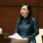 Nguyên Thi Kim Tiên du temps où elle était ministre de la Santé. Photo: VNA