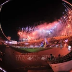 Feu d'artifice lors de la cérémonie de clôture des 33es Jeux d'Asie du Sud-Est. Photo: VNA
