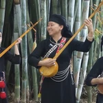 À Thai Hai, les enfants apprennent le Then dès 5-6 ans. Photo: Thai Nguyên TV