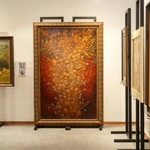 Des peintures laquées de neuf artistes sont exposées à l'exposition « Évolution du patrimoine » à Hanoi. Photo : znews.vn